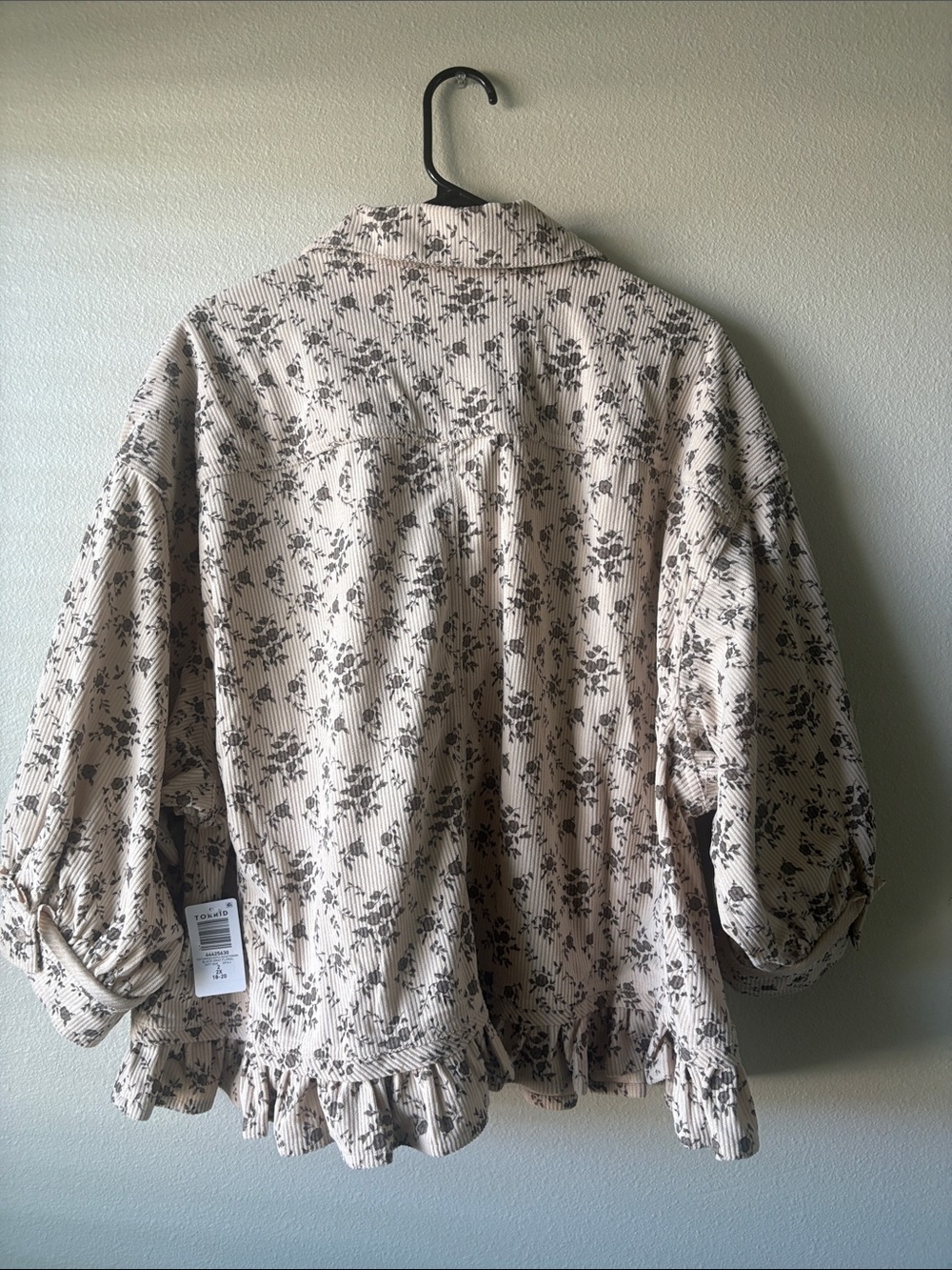 Torrid Button Top - Picture 5 of 5